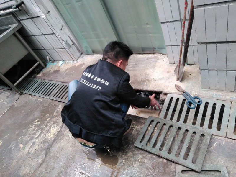 �Lɳ������x����