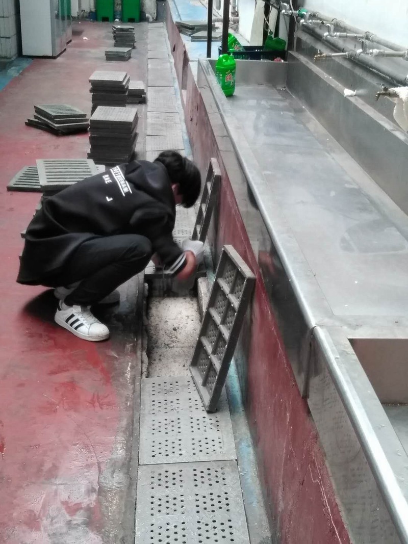 �Lɳ������x����