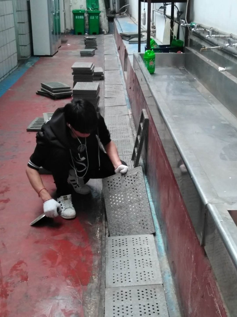 �Lɳ������x����